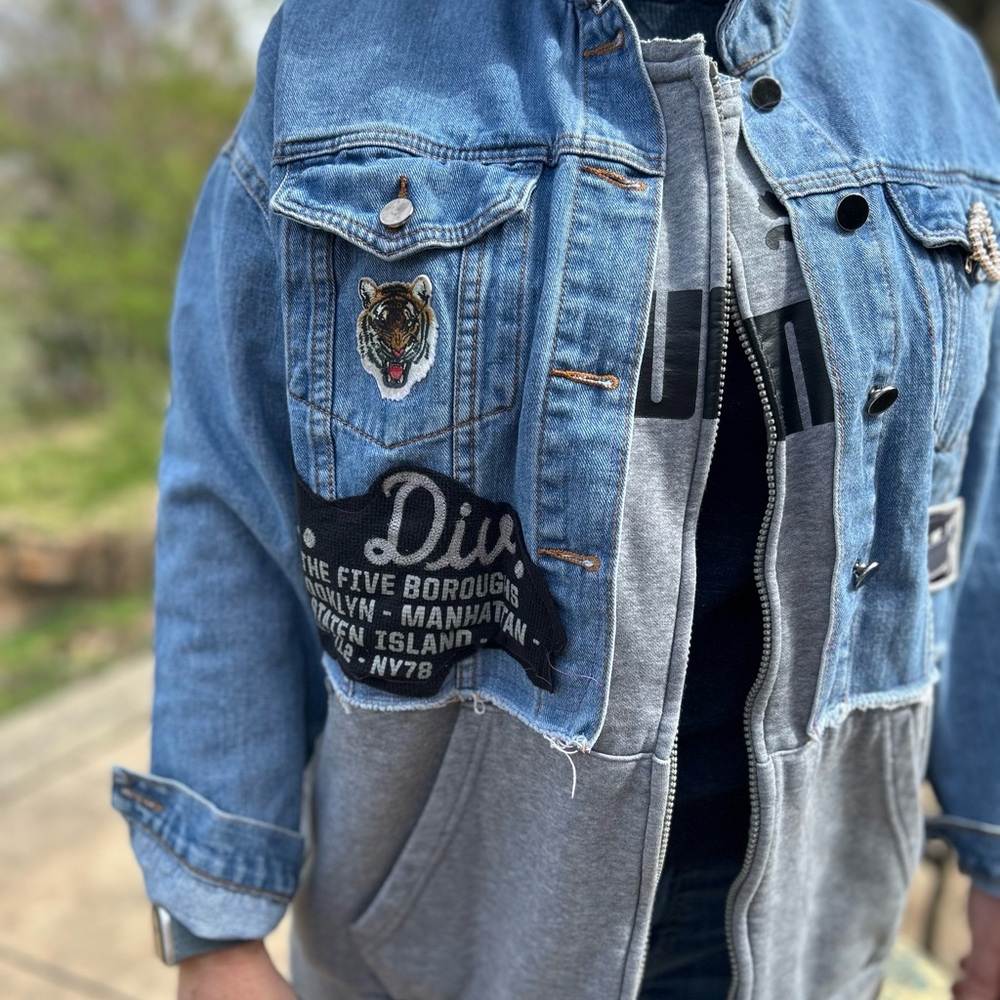 New York Yankees adorned jean jacket w/ vintage flair and attached Puma zip up. - Picture 16 of 16